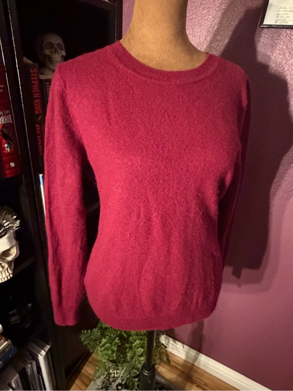 Tahari cashmere pullover